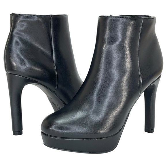 BCBGeneration Jeanne Black Faux Leather Heeled Womens Booties Size 10M - Picture 2 of 12